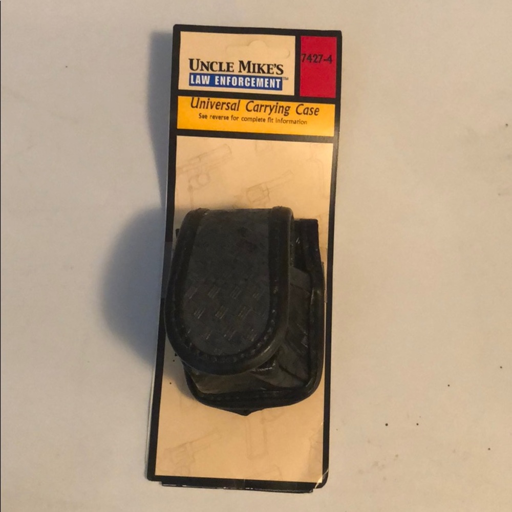New UNCLE MIKE’S Universal Carrying Case